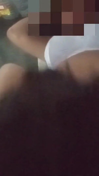 Tante seksi india dengan pantat bahenol lagi asik ngentot habis-habisan sama tante seksi kolkata