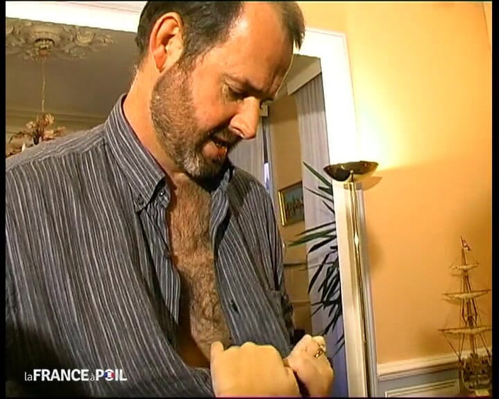 French Family Secrets: एक छात्र और उसके साहित्य शिक्षक के लिए एक जगह गर्म पूल खेल।