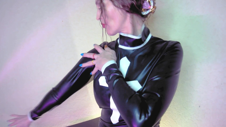 Eva Latexxx: Suora padrona eva lattice milf bDSM perversa dea dominatrice dominazione...
