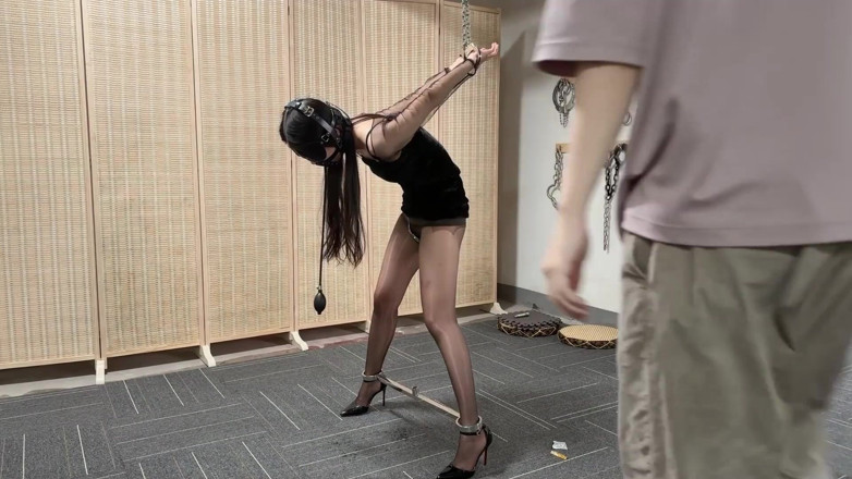 OrangeXXOO: Trembling Legs