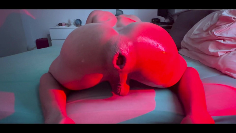 Yours hole ly: Велика дупа