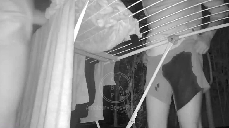 AmateurMates: Roupa Limpa, Pensamentos Sujos - Dois Colegas De Apartamento Bicuriosos, Jules...