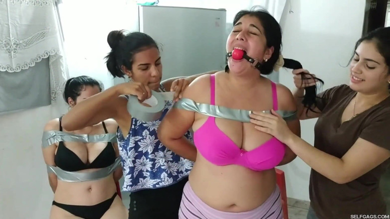 Selfgags Latina Bondage: Meletakkan telur baru ibu tiri tersedak untuk digunakan dengan baik! (episod 1...