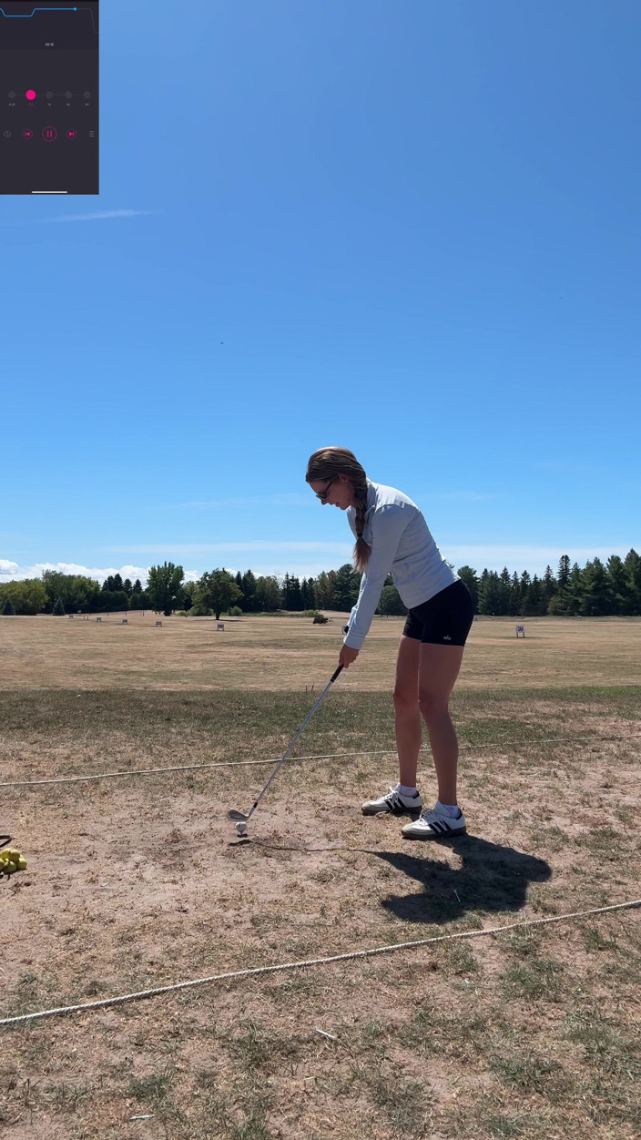 Nadia Foxx: Orgasmo pubblico alla driving range