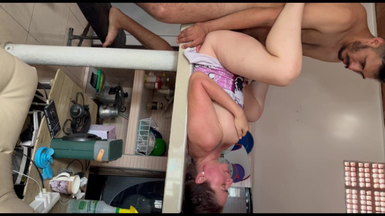 Lazosprohibidos: Dia Masturbasi Di Atas Ruang Makan Dan Squirts Terus Berjalan...