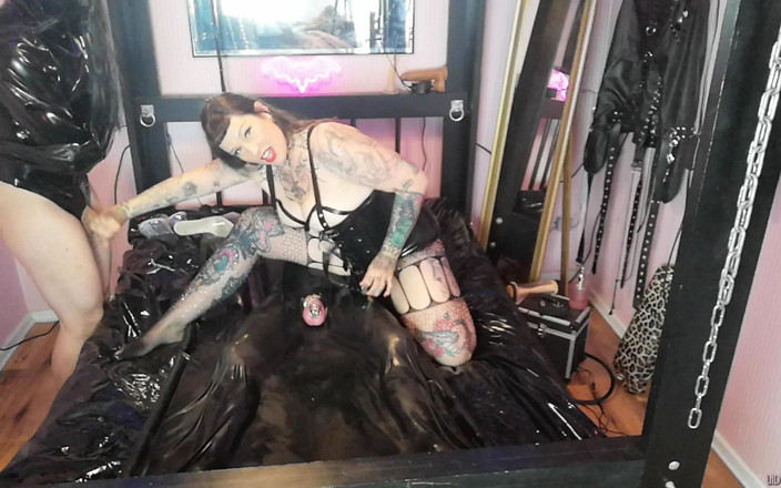 Domina Lady Vampira - SM Studio Femdom Empire: Ecstasy in Chastity 1