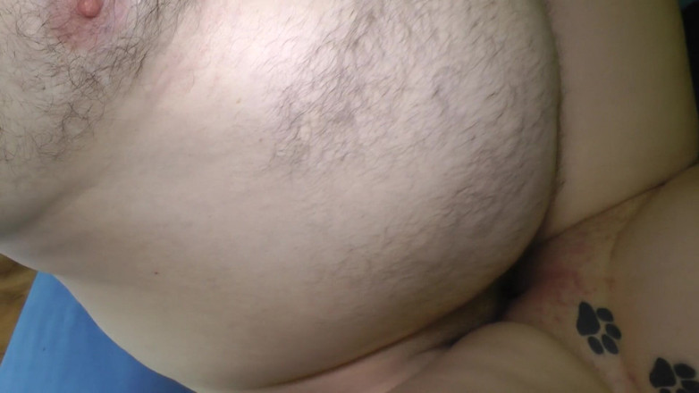 Gangbangclub-Bayern: Close up creampie action for tattooed brunette