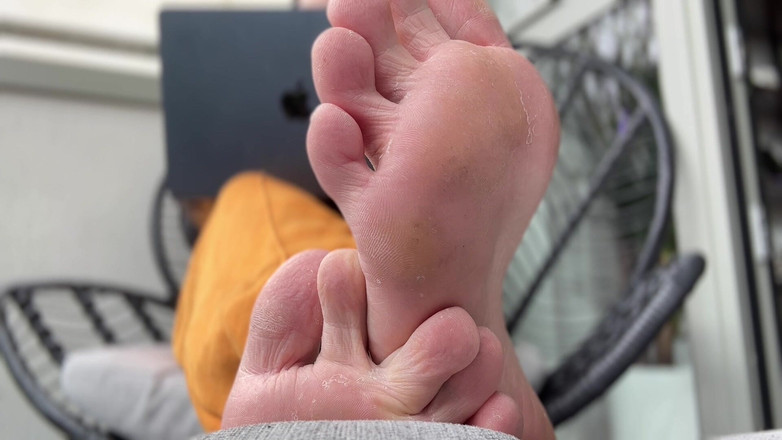 Miss Valentina: Fools Foot Worship