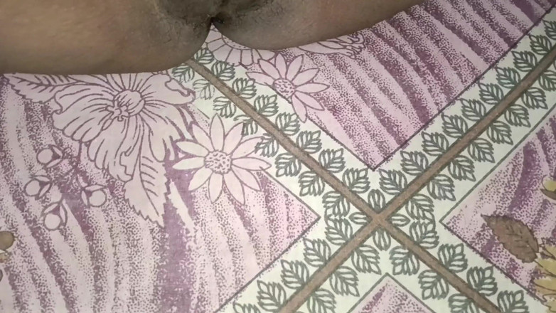 AmpleOunce283: Desi amatör: vidöppen fitta, onanerar &amp;cum på vaginala kanalen