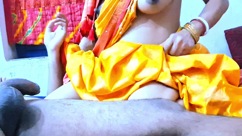 Busty Banuu: Indian Bhabhi Blowjob Show Boobs