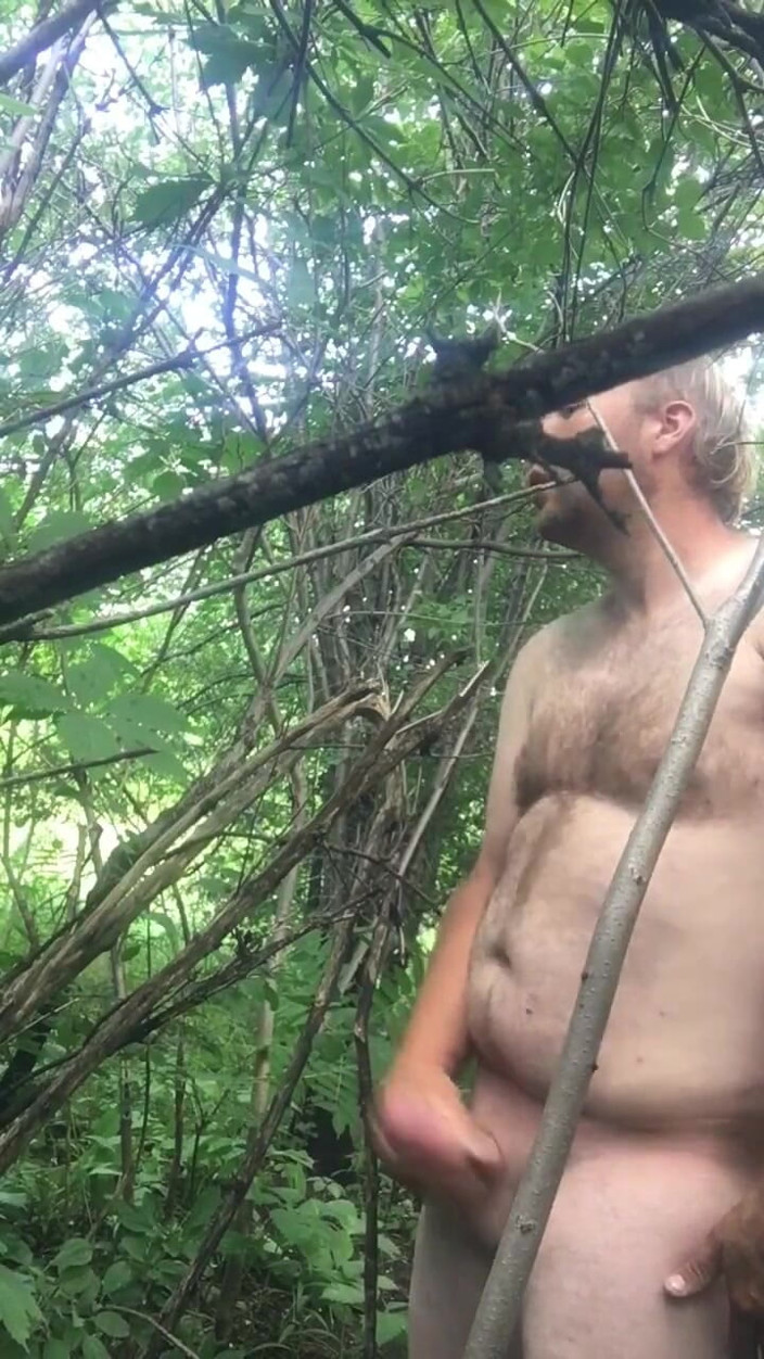 Bigwhitecock: Bên ngoài đang được hoang dã giật tắt