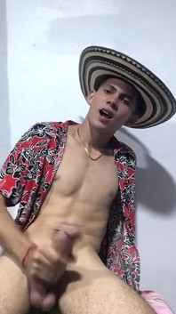 Vaquero Joven Se Masturba En Horas De Descanso