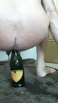 Massive Bottle up My Guts Fucking 6 Ogromne cumloads Out of Me w mniej niż 10 minut