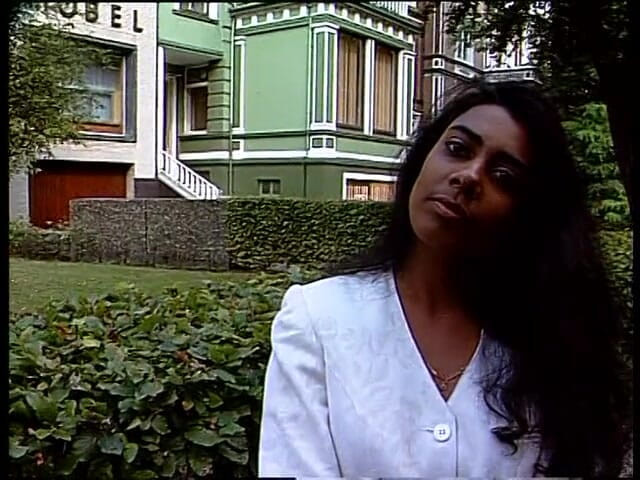 Lucky Cooch: Sexy ebenová kočka na venkovním rozhovoru