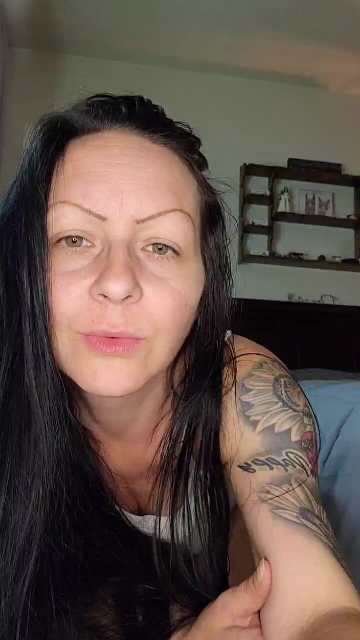 Raven Willow: Uctívání zadku JOI s mými kalhotkami v ústech