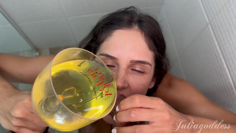 Shamelesscouple: Gözler sana: çiş ve ağzıma boşalma