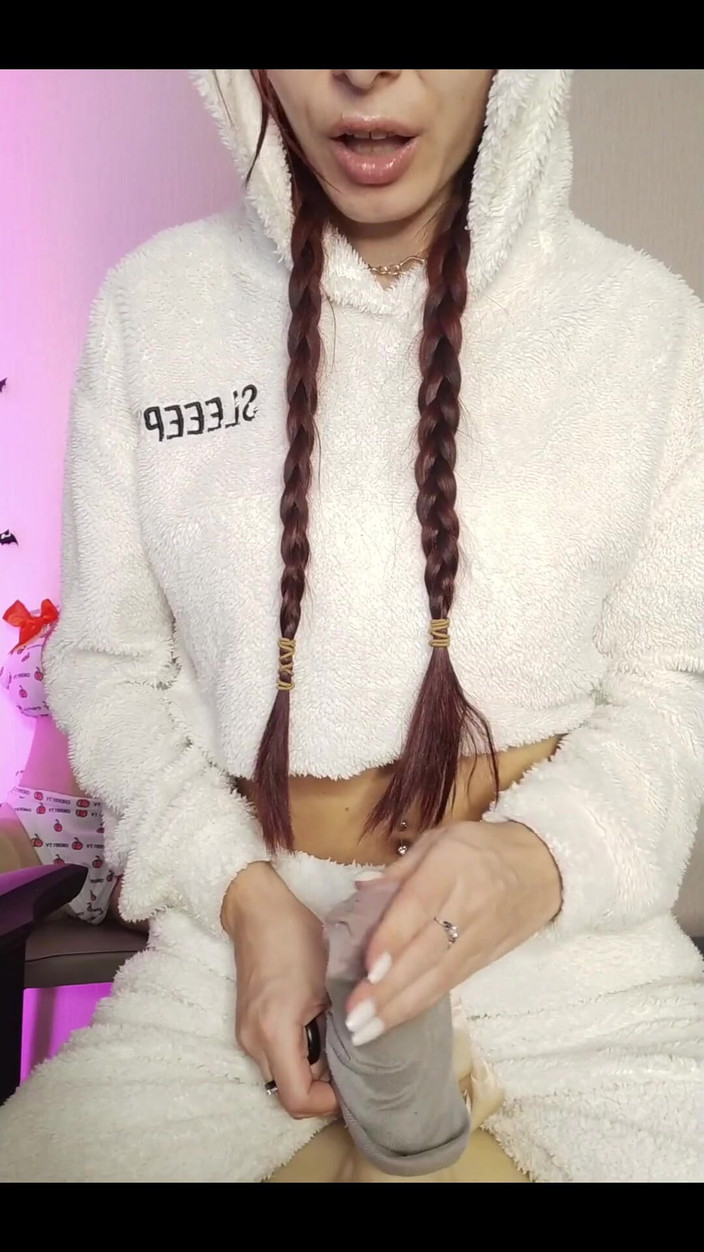 Sandy and Chris: 打手枪