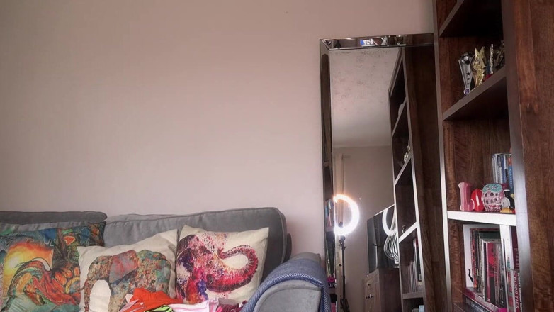 SophiaSmithUK: Kleiderschleppen mit Sophia