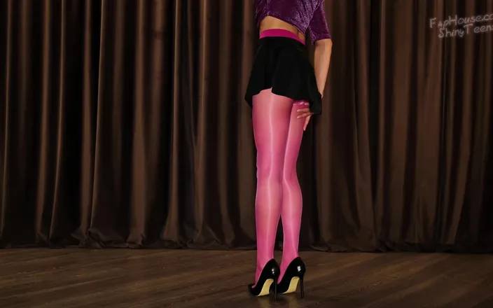 Shiny teens: 857 Shiny Pink Seamless Pantyhose