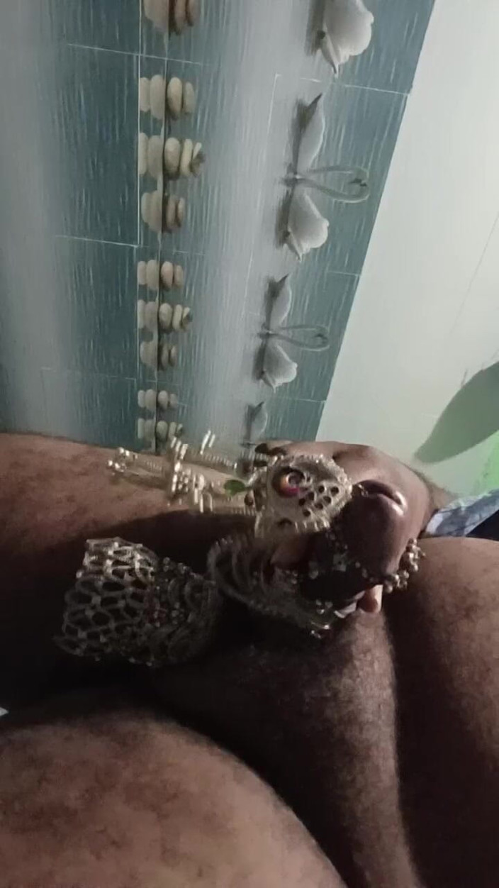 desixxraju: Na památku bhabhi