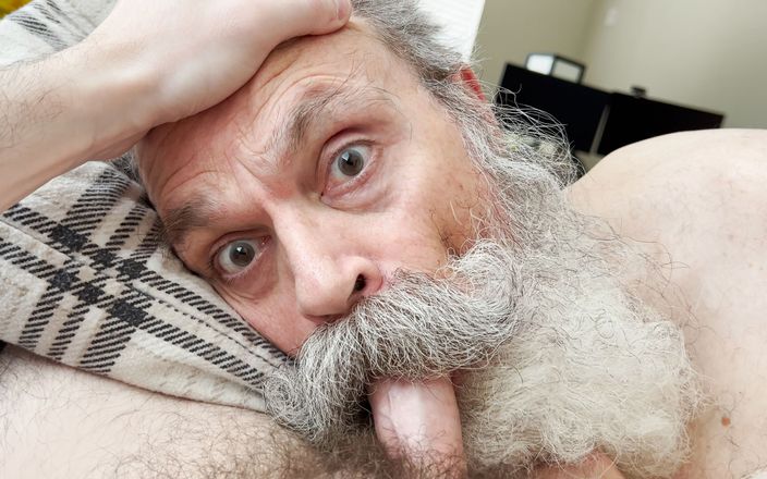 FuzzyBeardBoy: おじいちゃんコックサッカー - 顔面ファック&amp;中古