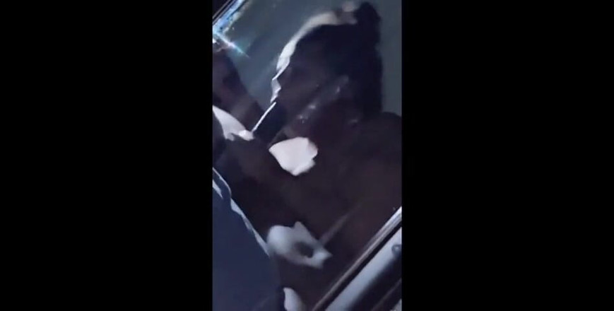 Kendale: MICUȚA MATURĂ SEXY MĂ SUGE ATÂT DE BINE ÎNCÂT AM AVUT...