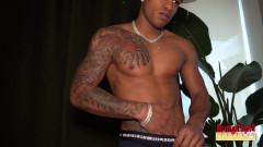 Hung Papi: Hung Papi Rauw solo garanhão mostrando grande pau