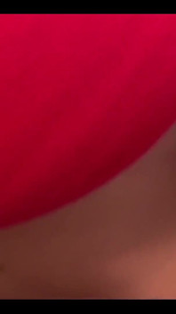 Alguém quer desfrutar de mim e meus peitos?