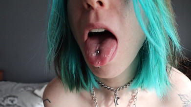 Fetpup: Spit Play Mess