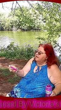 Spring Time I Love to Blow Bubbles in the Park for You!
