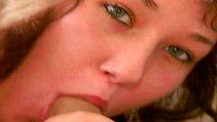 Big Beautiful Babes: Roztomilá velká kráska kouří a šuká nadrženého chlapa