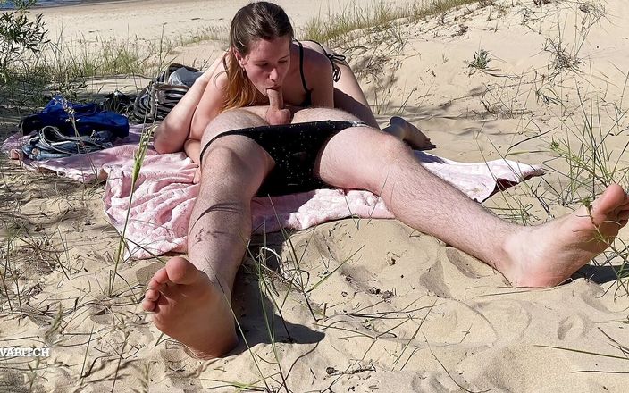 Dvabitch: Nudistisches paar genießt blowjob am strand