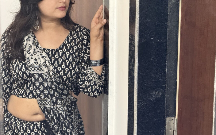 wildDesipair: Мачеха увидела мачеху одну в комнате и ее.