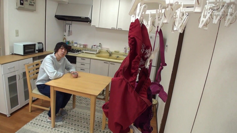 Raptor Inc: Dokonce i stará dáma, jako jsem já, dostala spodní prádlo....