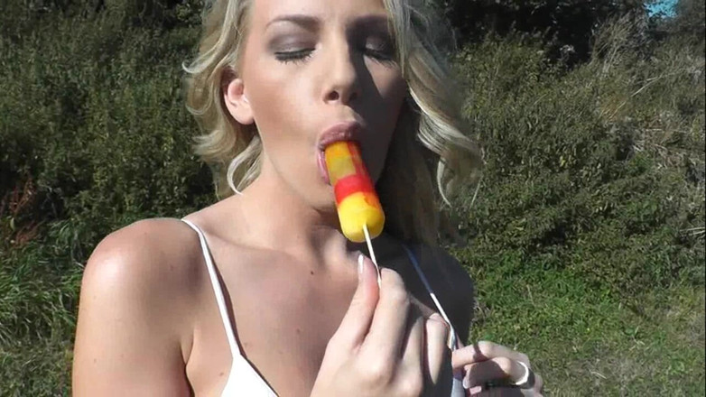 DanielleMaye: Lollypop