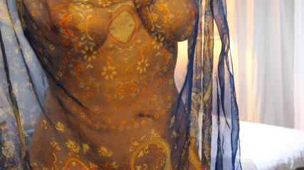 Selena701: 美丽的金发成熟的妻子与美丽的性