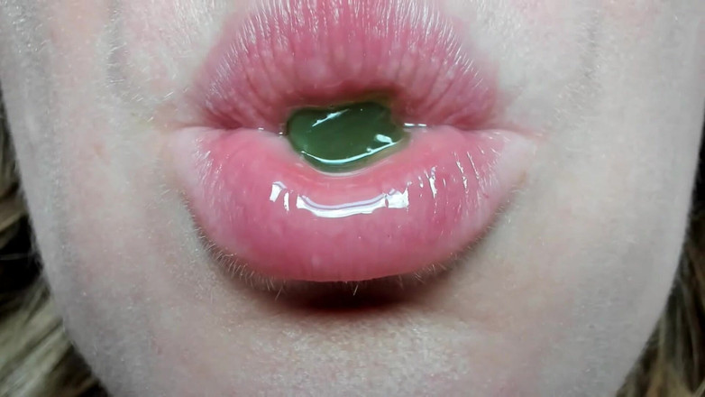 Julie_Bliss: Julie Bliss - Giantess