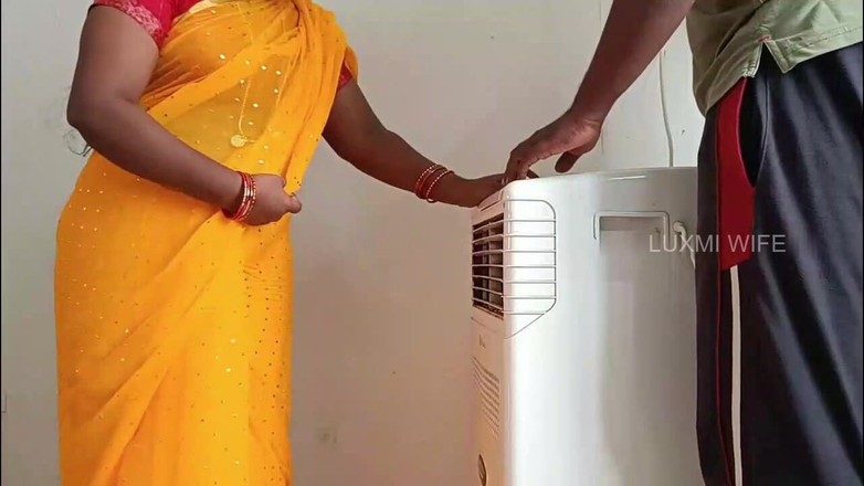 Luxmi Wife: Ibu-ibu seksi lagi asik ngentot pakai kain sperma- bagian 1