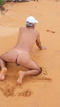Ladysilva Sissy Hot Ass on the Beach
