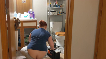 Sin Spice by Sophia Sinclair and Jasper Spice: Female plumber's buttcrack