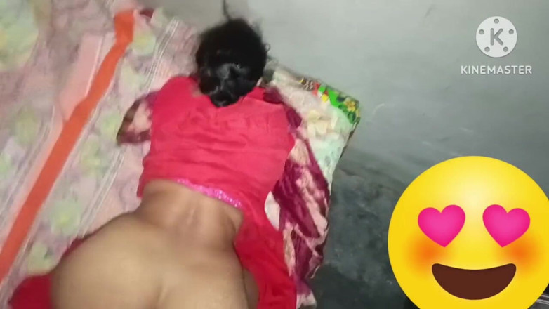 Kavita69: パンジャーブのバービーがドギースタイルでセックスされる