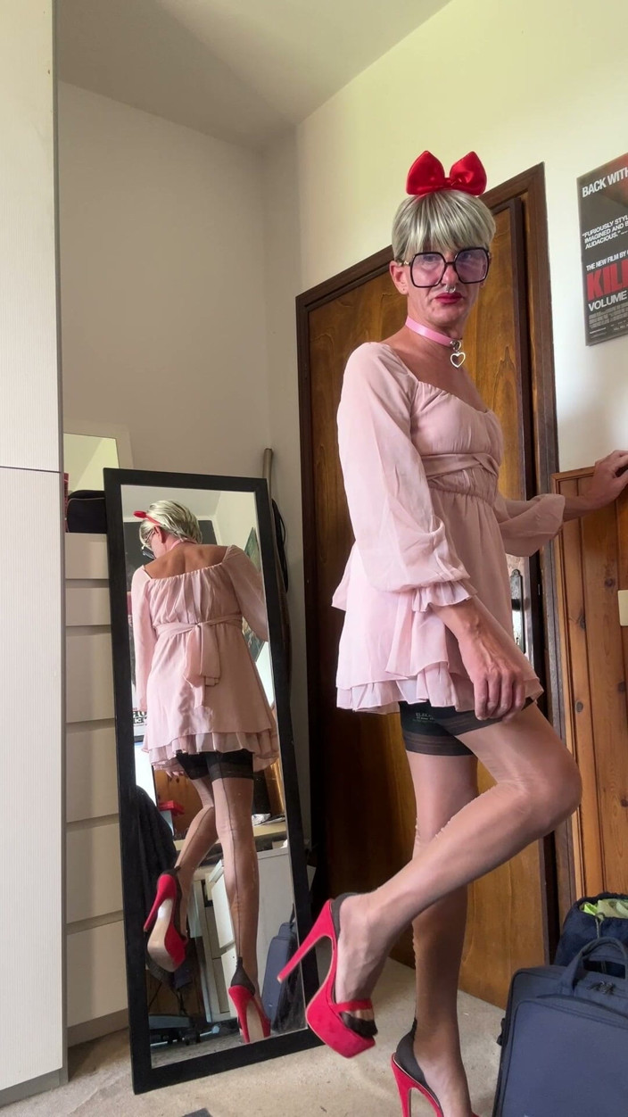 Andreina Naty: Andreina in Fetish Stockings