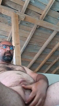 Seu mestre está ejaculando repetidamente.
