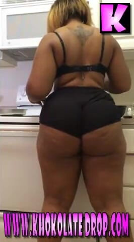 Big black clapping booties: Велика товста дупа, епізод 4