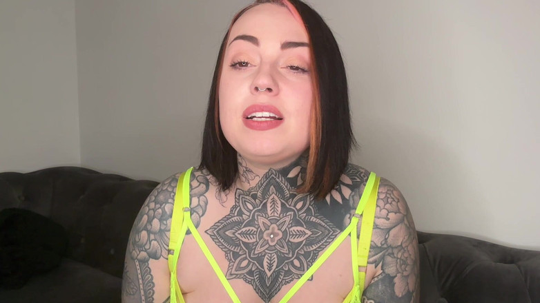 Miss Valentina: Aplikace Fantasy Slave