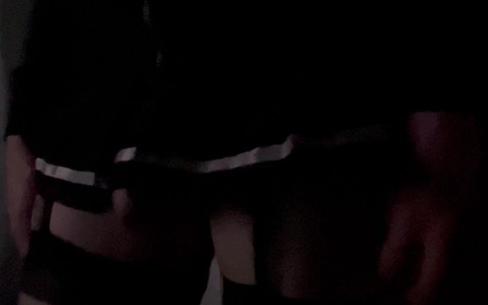 Miu_femboy: Une femboy mignonne se fait baiser