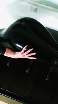 Latex Domina