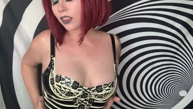 Deanna deadly: Deusa em látex hipnotiza você