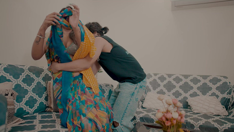 Pyari gudiya: Indiancă Bhabhi obraznică a făcut dragoste cu cumnatul, pe care...
