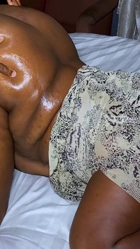 Dubur tebal secara rahsia datang untuk mengongkek saya